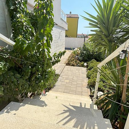 Vila Regina Apartment Rex With Swimming Pool Jezera Bagian luar foto