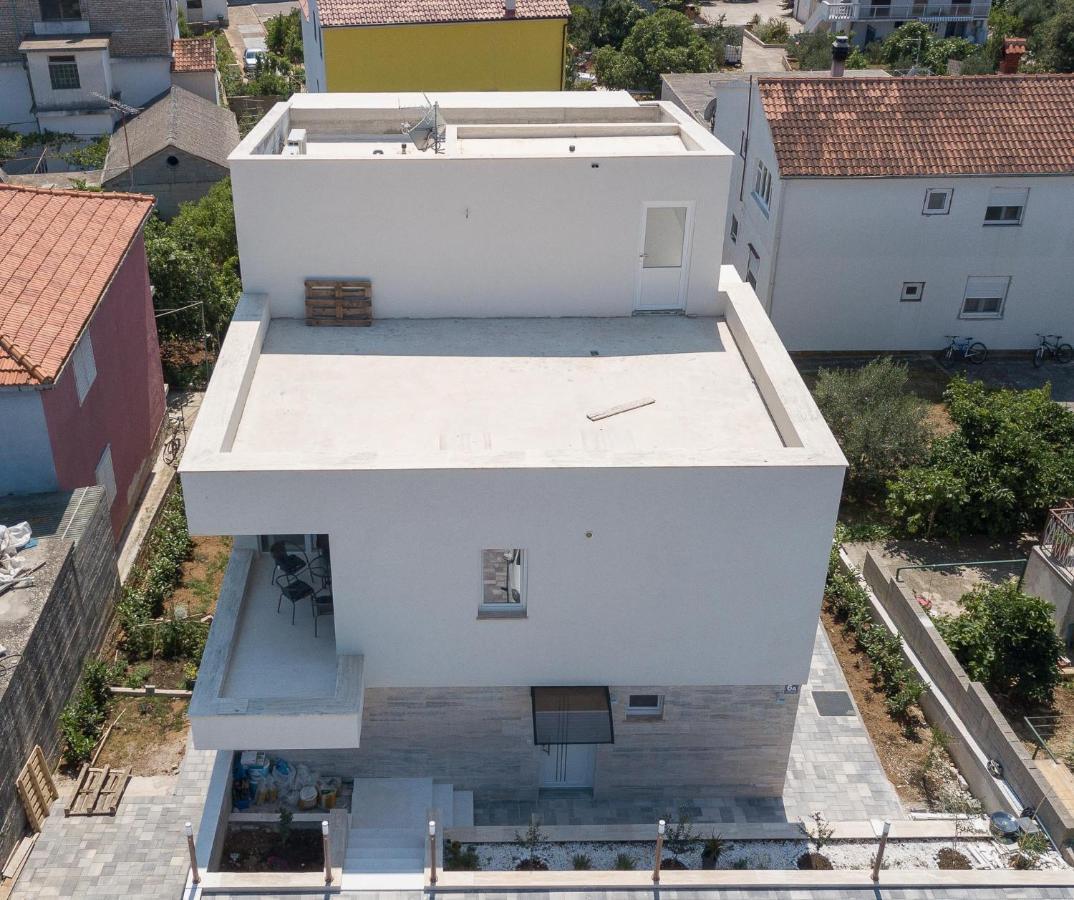 Vila Regina Apartment Rex With Swimming Pool Jezera Bagian luar foto