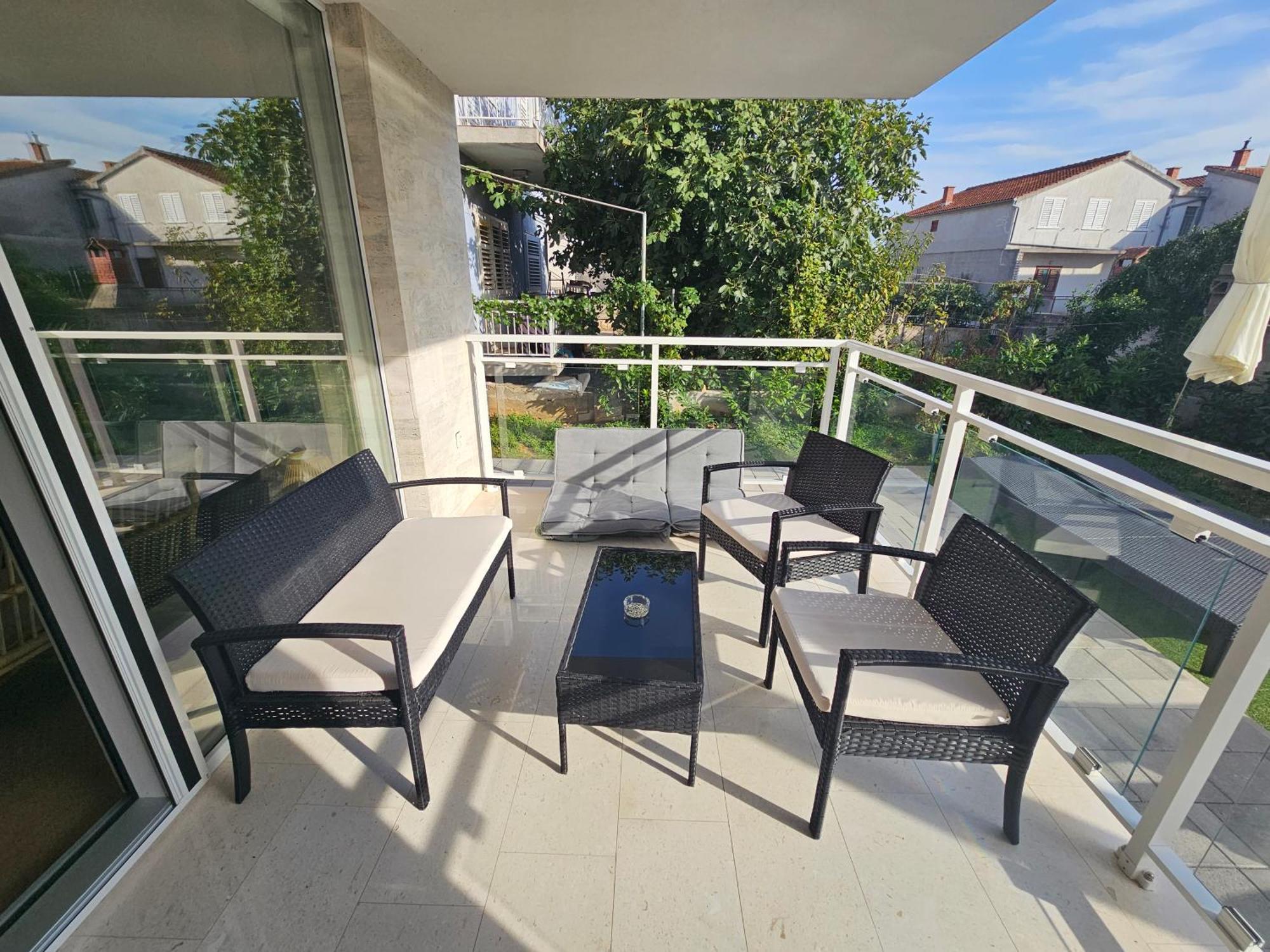 Vila Regina Apartment Rex With Swimming Pool Jezera Bagian luar foto