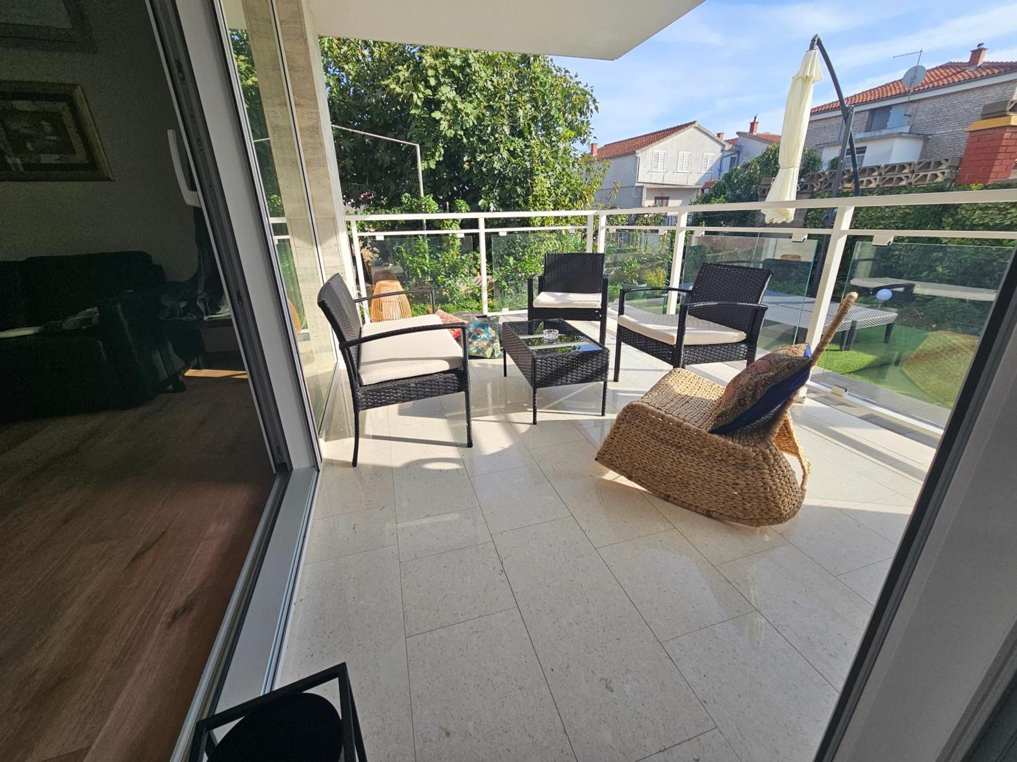Vila Regina Apartment Rex With Swimming Pool Jezera Bagian luar foto
