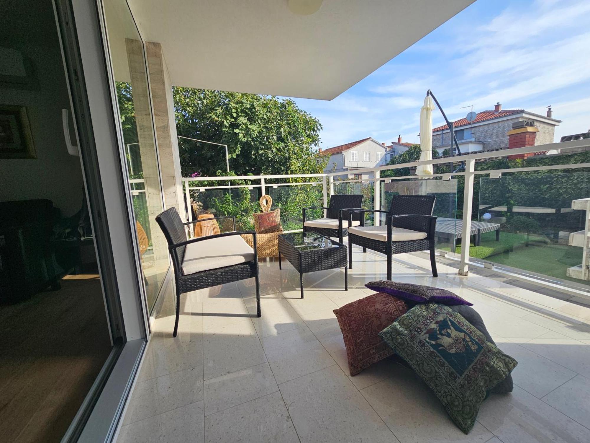 Vila Regina Apartment Rex With Swimming Pool Jezera Bagian luar foto