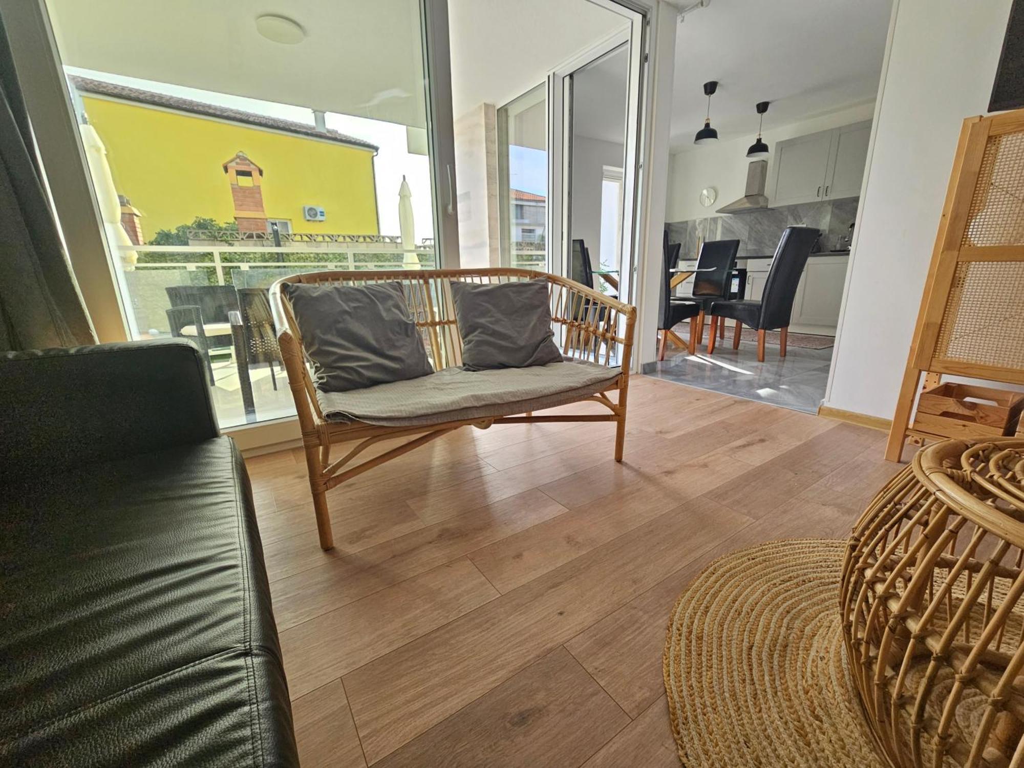 Vila Regina Apartment Rex With Swimming Pool Jezera Bagian luar foto