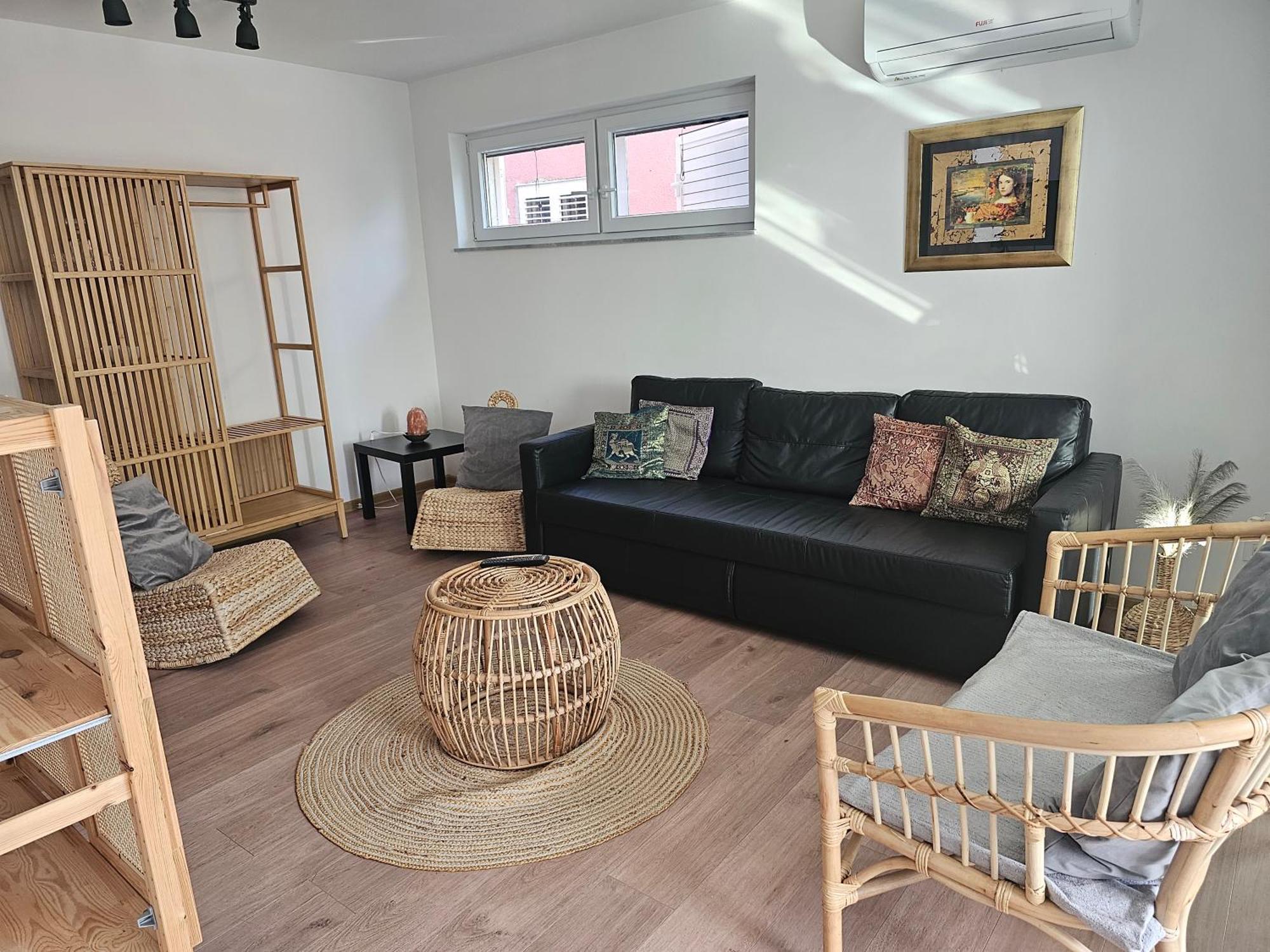 Vila Regina Apartment Rex With Swimming Pool Jezera Bagian luar foto