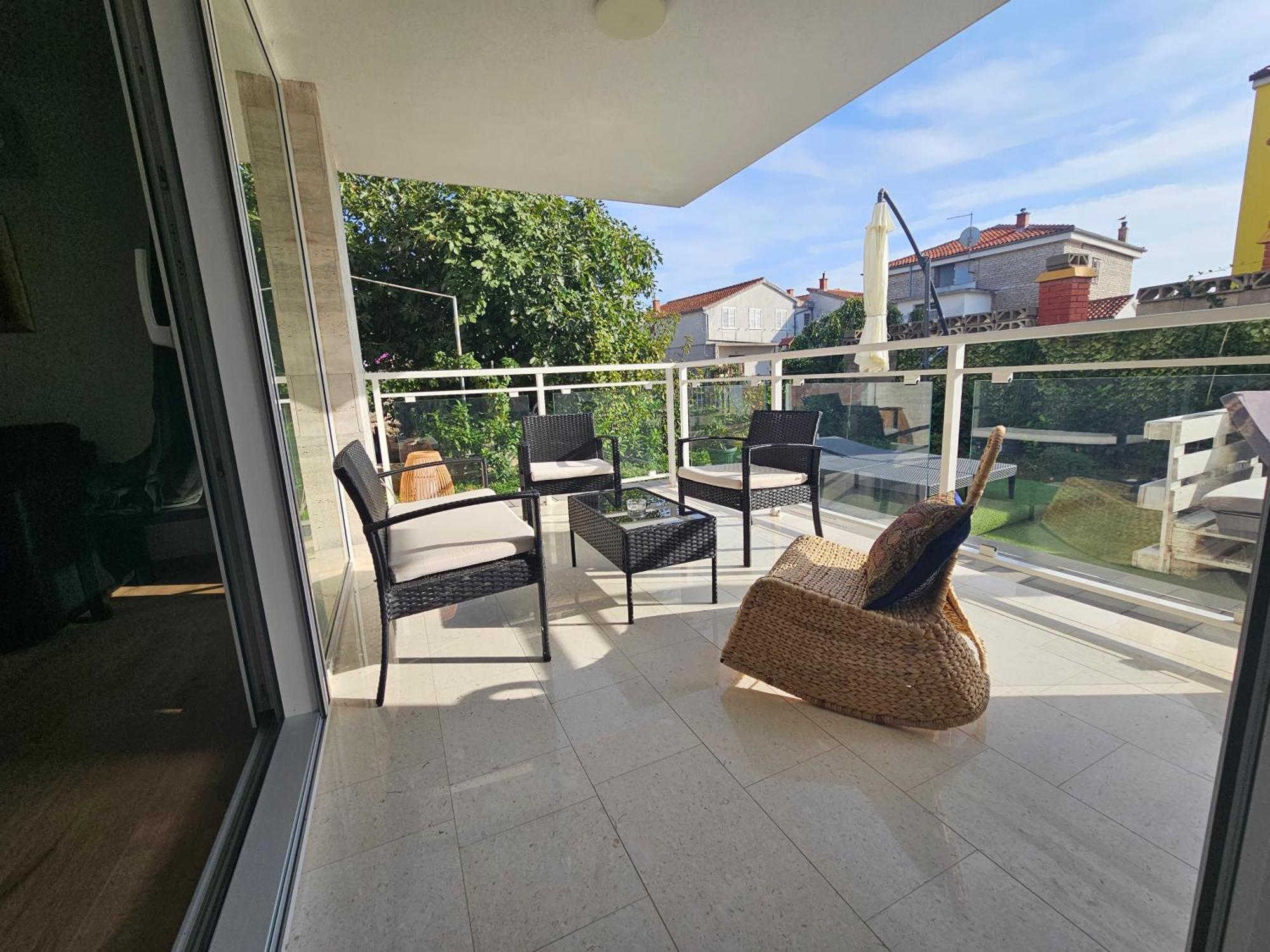 Vila Regina Apartment Rex With Swimming Pool Jezera Bagian luar foto