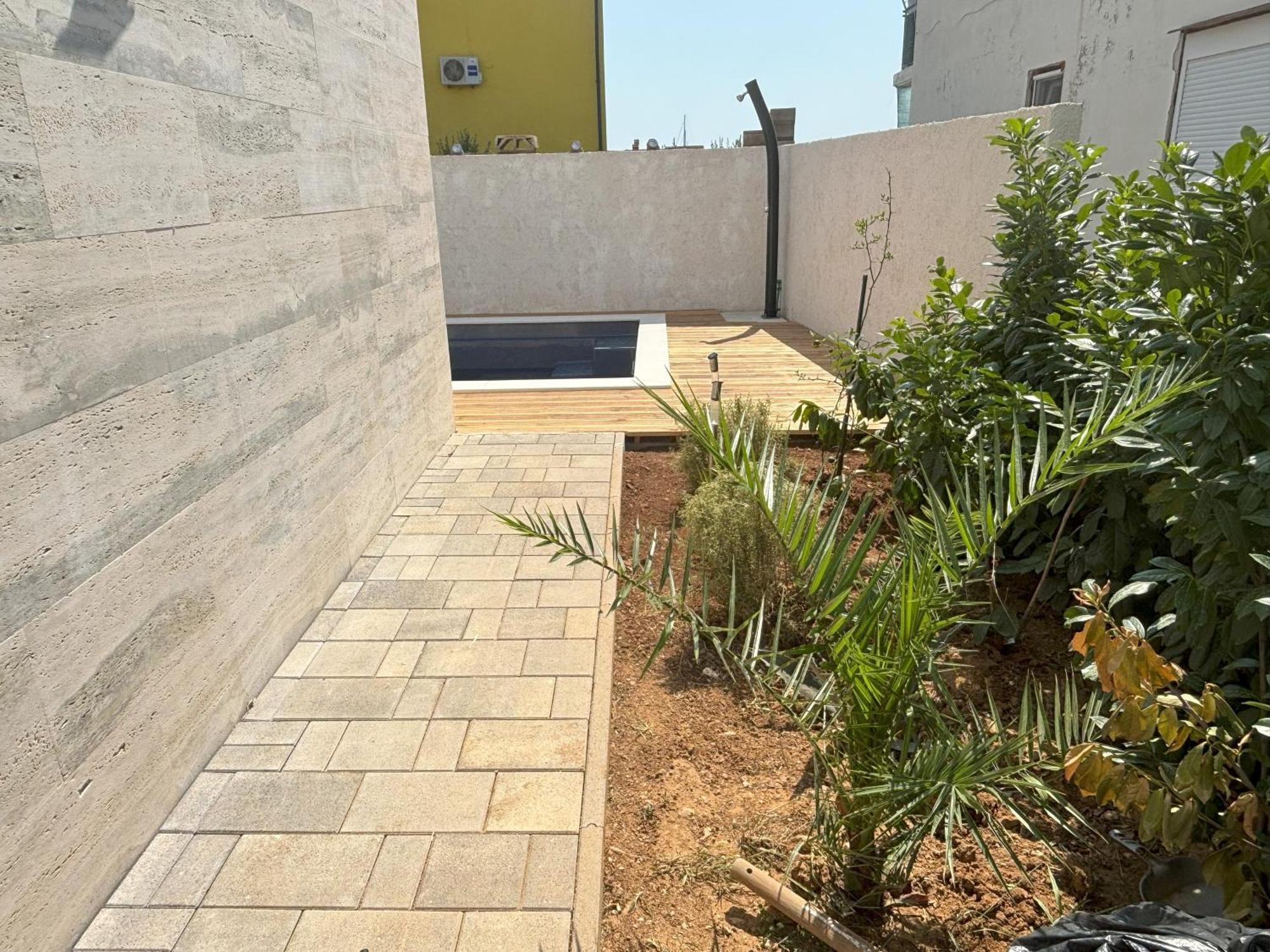 Vila Regina Apartment Rex With Swimming Pool Jezera Bagian luar foto